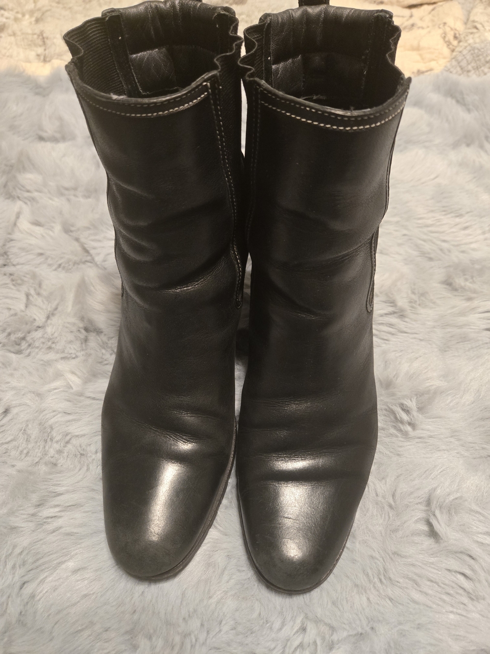 Cole Haan Brazil Black Leather Vibram Lug Sole Chelsea Heeled Boots 9B